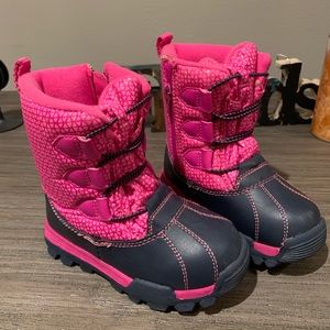 Girls OshKosh B’gosh pink snow rain boots size 9